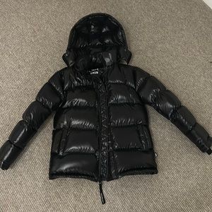 Aritiza The Super Puff